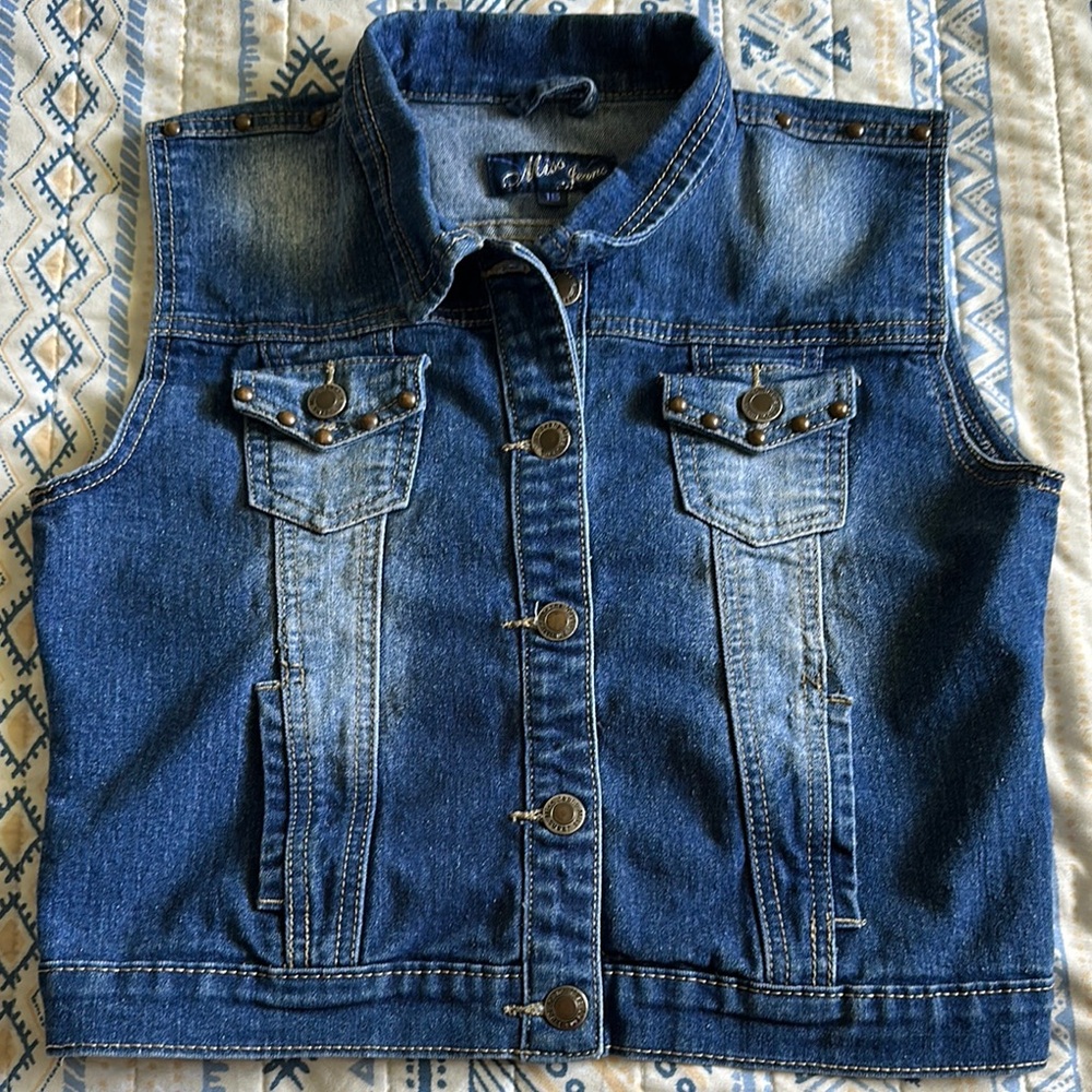 Miss Jeans Studded Denim Vest Junior’s Size 16 Blue Sleeveless Denim Jacket